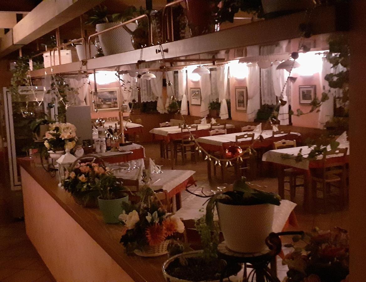 Albergo Nuoitas Forni di Sopra Exterior photo
